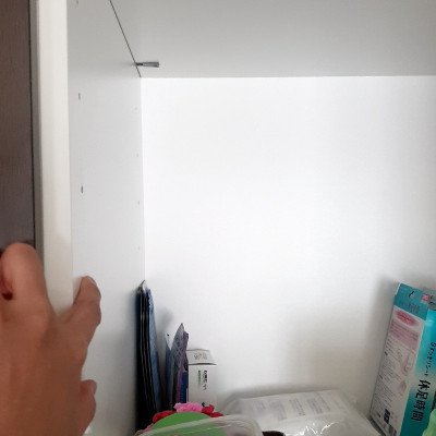 수납장에 공간이 커서 선반하나를 설치하고싶은데 이런건 인터넷으로 뭐라고 검색해야되나요?? (사진첨부)