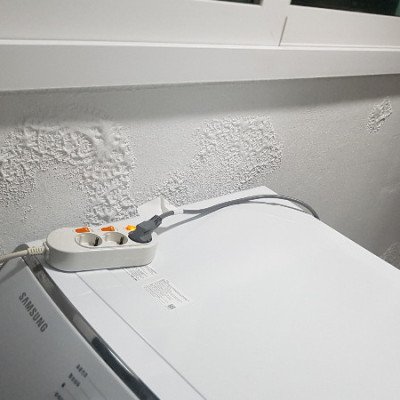 베란다 탄성코트했는데 베란다 벽에 물이 흐르네요